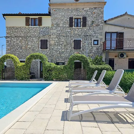 Daire Tolles Mit Meerblick, Pool, Terrasse, Klima